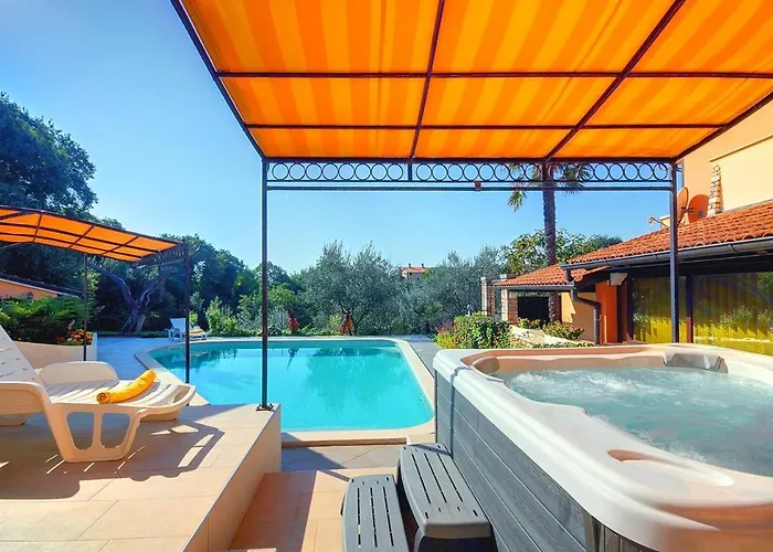 Nicole Апартаменты