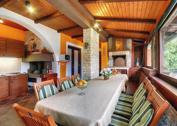 Nicole Apartman