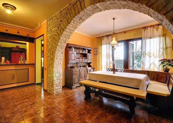 Nicole Apartman Pula